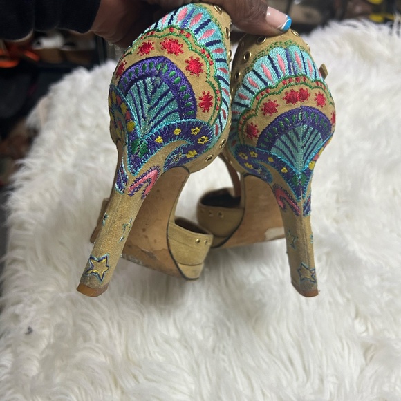 VERSACE SHOES SIZE 37 - Picture 3 of 6